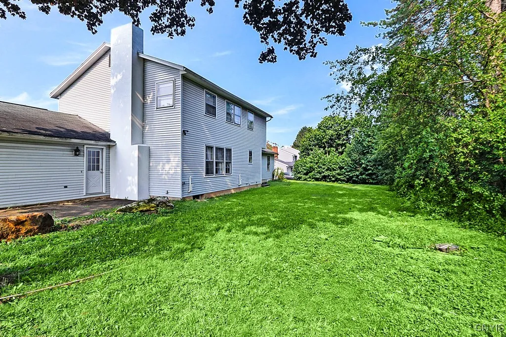 69 Woodberry Road, New Hartford, New York 13413, New Hartford, New York 13413, 5 Bedrooms Bedrooms, 13 Rooms Rooms,2 BathroomsBathrooms,Residential,Closed,69 Woodberry Road, New Hartford, New York 13413,0,S1628818