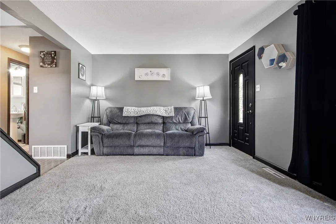 109 Currier Avenue, Cheektowaga, New York 14212, Cheektowaga, New York 14212, 3 Bedrooms Bedrooms, 5 Rooms Rooms,1 BathroomBathrooms,Residential,Closed,109 Currier Avenue, Cheektowaga, New York 14212,0,B1627967