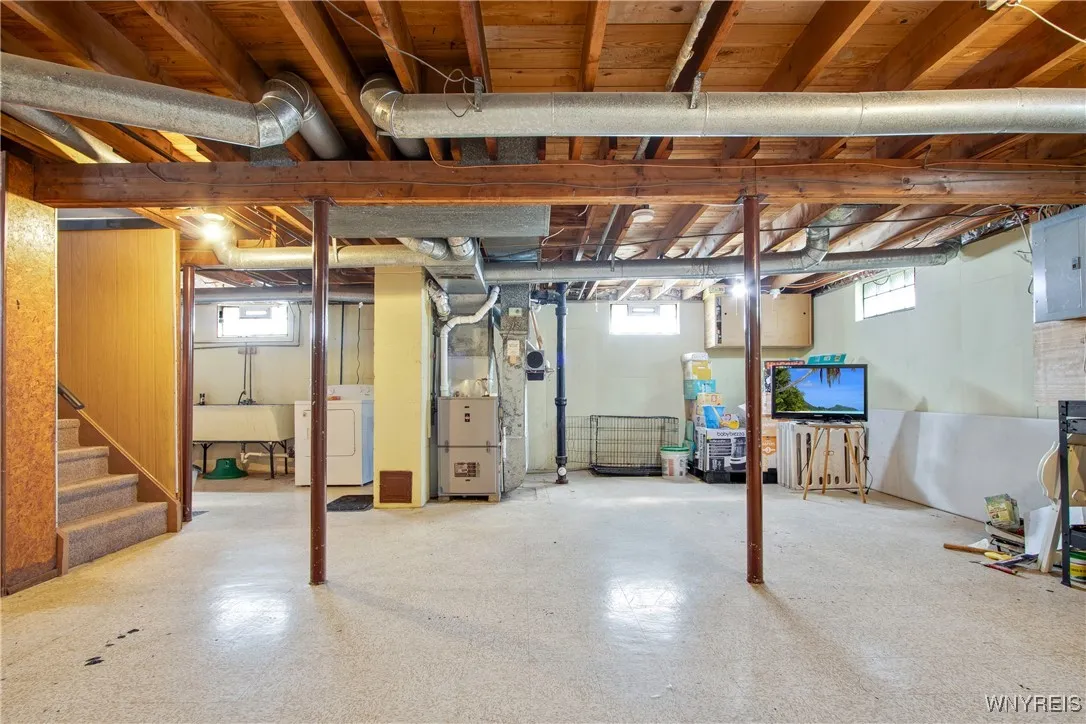 109 Currier Avenue, Cheektowaga, New York 14212, Cheektowaga, New York 14212, 3 Bedrooms Bedrooms, 5 Rooms Rooms,1 BathroomBathrooms,Residential,Closed,109 Currier Avenue, Cheektowaga, New York 14212,0,B1627967