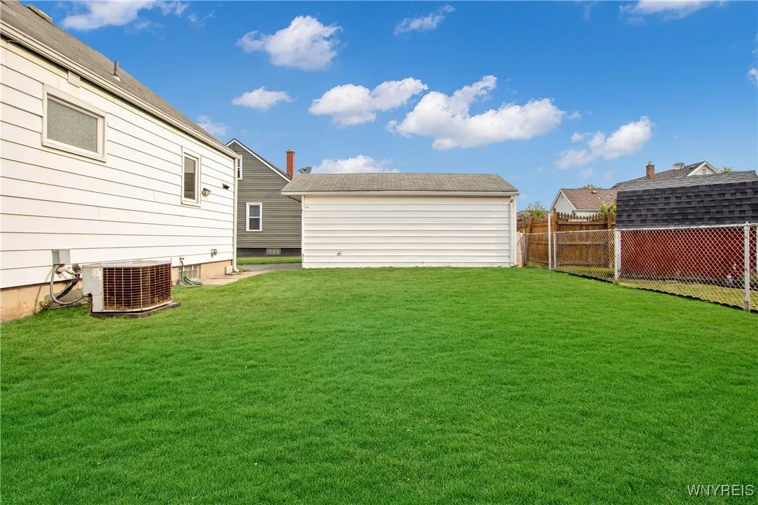 109 Currier Avenue, Cheektowaga, New York 14212, Cheektowaga, New York 14212, 3 Bedrooms Bedrooms, 5 Rooms Rooms,1 BathroomBathrooms,Residential,Closed,109 Currier Avenue, Cheektowaga, New York 14212,0,B1627967