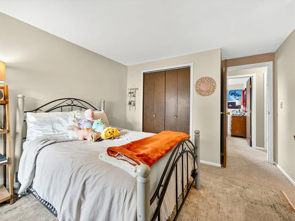 8000a Marlin Drive A, Clay, New York 13041, Clay, New York 13041, 3 Bedrooms Bedrooms, 6 Rooms Rooms,1 BathroomBathrooms,Residential,Closed,8000a Marlin Drive A, Clay, New York 13041,0,R1626872