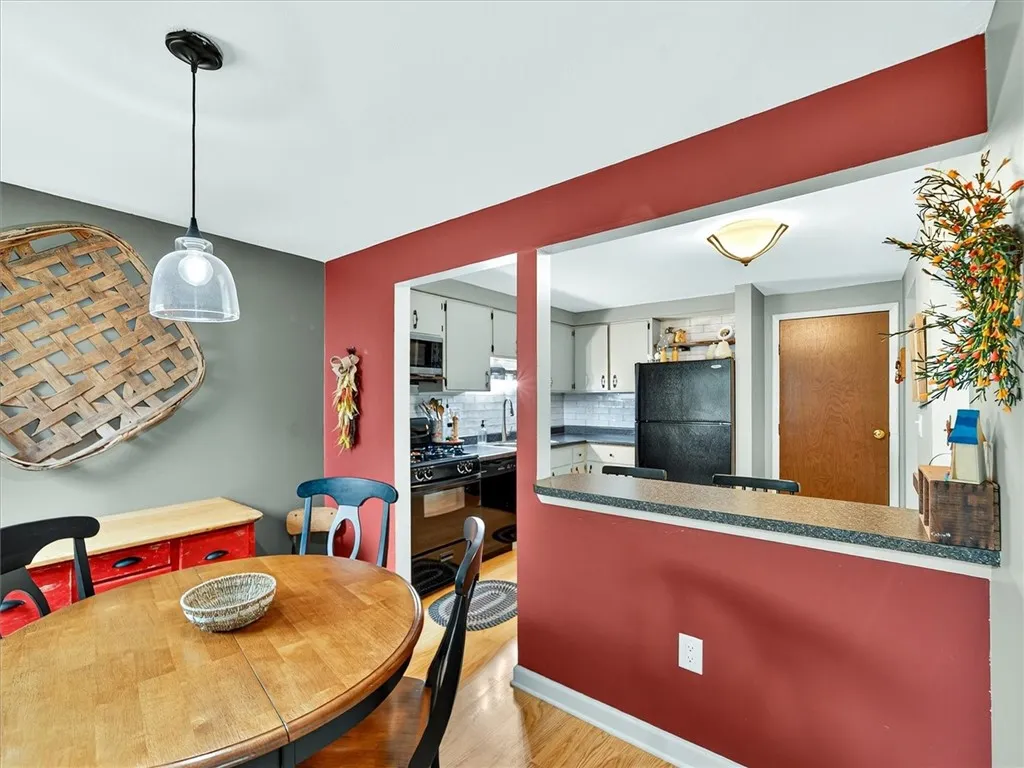 8000a Marlin Drive A, Clay, New York 13041, Clay, New York 13041, 3 Bedrooms Bedrooms, 6 Rooms Rooms,1 BathroomBathrooms,Residential,Closed,8000a Marlin Drive A, Clay, New York 13041,0,R1626872