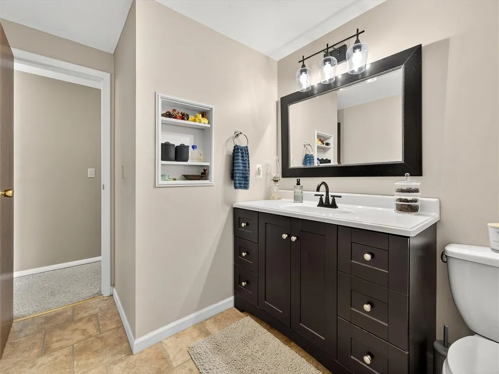 8000a Marlin Drive A, Clay, New York 13041, Clay, New York 13041, 3 Bedrooms Bedrooms, 6 Rooms Rooms,1 BathroomBathrooms,Residential,Closed,8000a Marlin Drive A, Clay, New York 13041,0,R1626872