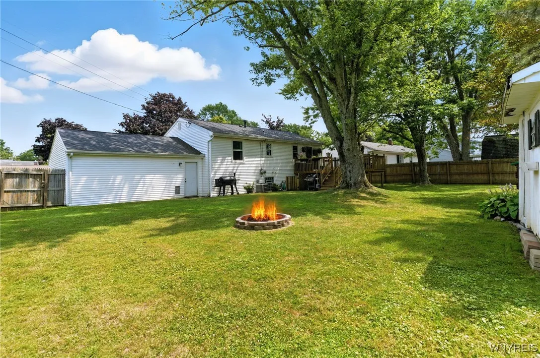 112 Brookwood Drive, Hamburg, New York 14075, Hamburg, New York 14075, 3 Bedrooms Bedrooms, 7 Rooms Rooms,1 BathroomBathrooms,Residential,Closed,112 Brookwood Drive, Hamburg, New York 14075,0,B1628252