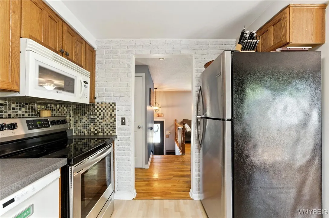 112 Brookwood Drive, Hamburg, New York 14075, Hamburg, New York 14075, 3 Bedrooms Bedrooms, 7 Rooms Rooms,1 BathroomBathrooms,Residential,Closed,112 Brookwood Drive, Hamburg, New York 14075,0,B1628252