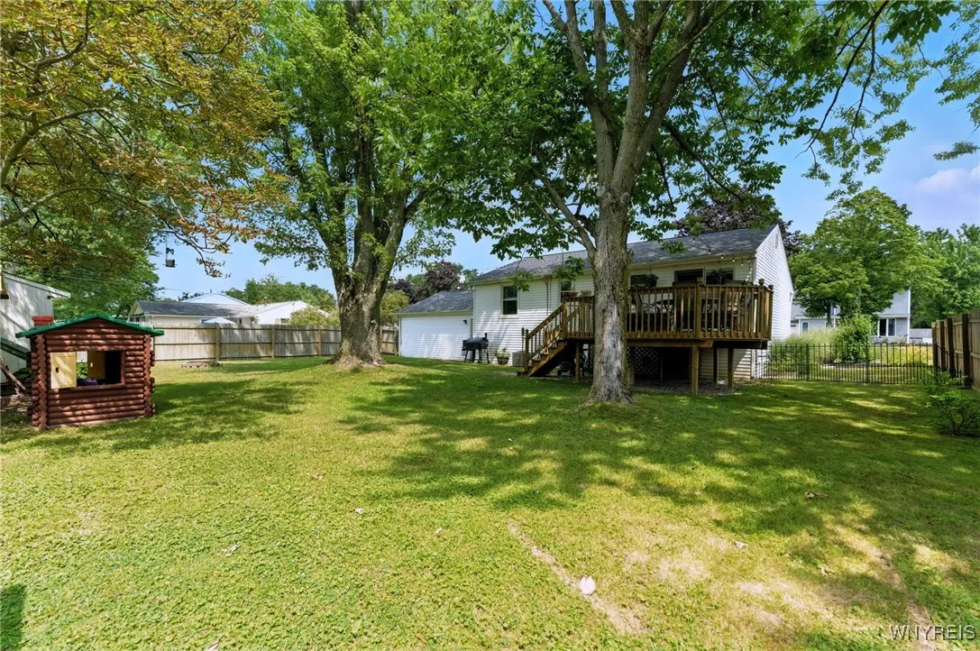 112 Brookwood Drive, Hamburg, New York 14075, Hamburg, New York 14075, 3 Bedrooms Bedrooms, 7 Rooms Rooms,1 BathroomBathrooms,Residential,Closed,112 Brookwood Drive, Hamburg, New York 14075,0,B1628252