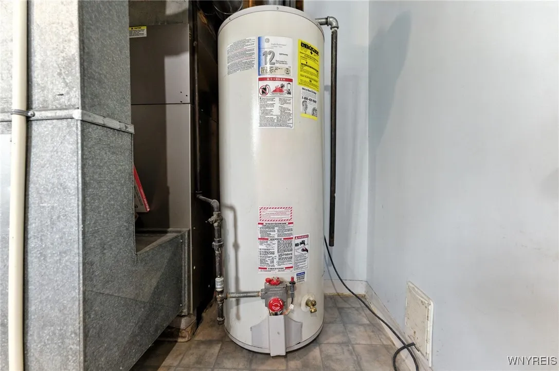 112 Brookwood Drive, Hamburg, New York 14075, Hamburg, New York 14075, 3 Bedrooms Bedrooms, 7 Rooms Rooms,1 BathroomBathrooms,Residential,Closed,112 Brookwood Drive, Hamburg, New York 14075,0,B1628252