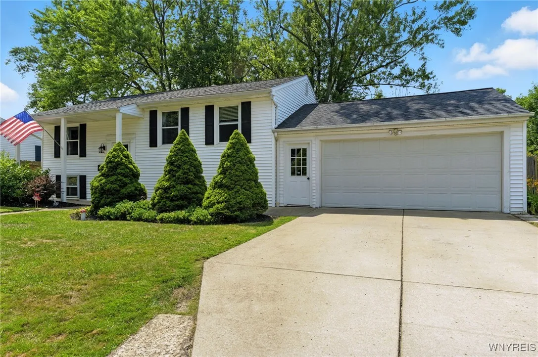 112 Brookwood Drive, Hamburg, New York 14075, Hamburg, New York 14075, 3 Bedrooms Bedrooms, 7 Rooms Rooms,1 BathroomBathrooms,Residential,Closed,112 Brookwood Drive, Hamburg, New York 14075,0,B1628252