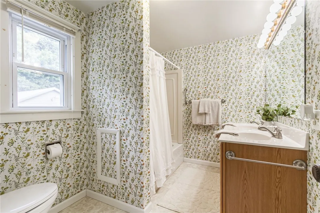 3796 Union Street, Marion, New York 14505, Marion, New York 14505, 5 Bedrooms Bedrooms, 7 Rooms Rooms,1 BathroomBathrooms,Residential,Closed,3796 Union Street, Marion, New York 14505,0,R1628649
