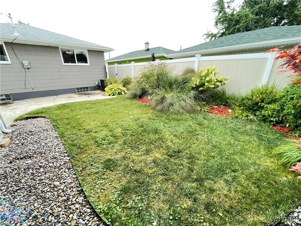 41 Marion Road, Amherst, New York 14226, Amherst, New York 14226, 3 Bedrooms Bedrooms, 5 Rooms Rooms,1 BathroomBathrooms,Residential,For Sale,41 Marion Road, Amherst, New York 14226,B1628905