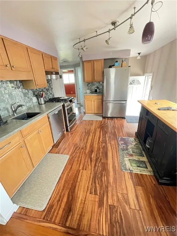 41 Marion Road, Amherst, New York 14226, Amherst, New York 14226, 3 Bedrooms Bedrooms, 5 Rooms Rooms,1 BathroomBathrooms,Residential,For Sale,41 Marion Road, Amherst, New York 14226,B1628905