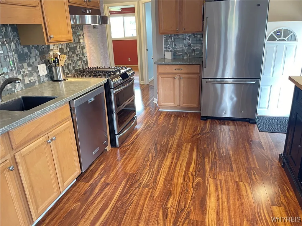 41 Marion Road, Amherst, New York 14226, Amherst, New York 14226, 3 Bedrooms Bedrooms, 5 Rooms Rooms,1 BathroomBathrooms,Residential,For Sale,41 Marion Road, Amherst, New York 14226,B1628905