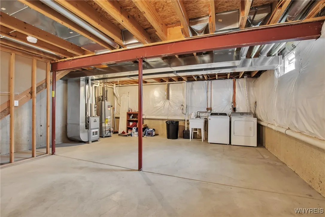 34 Kauderer Place, West Seneca, New York 14224, West Seneca, New York 14224, 6 Bedrooms Bedrooms, ,2 BathroomsBathrooms,Residential,Closed,34 Kauderer Place, West Seneca, New York 14224,0,B1628900