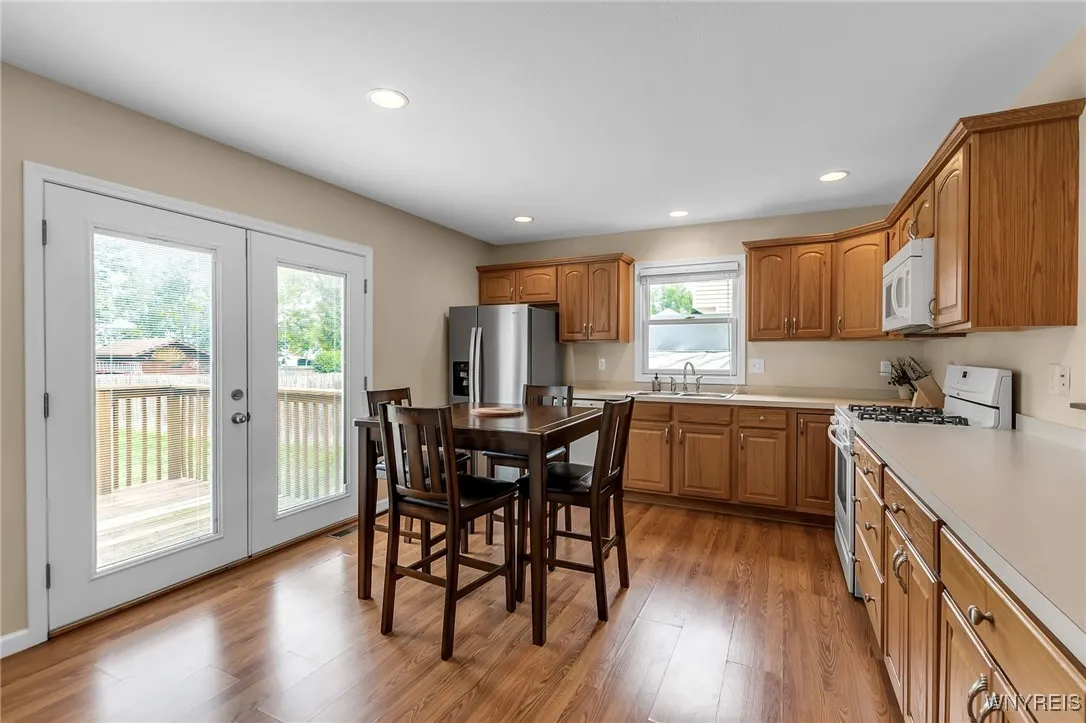 34 Kauderer Place, West Seneca, New York 14224, West Seneca, New York 14224, 6 Bedrooms Bedrooms, ,2 BathroomsBathrooms,Residential,Closed,34 Kauderer Place, West Seneca, New York 14224,0,B1628900