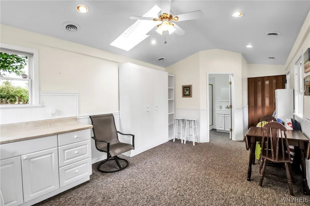 Guest House with kitchen, bath and murphy bed.