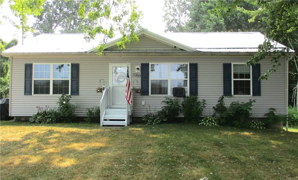 7066 Lake Avenue, Williamson, New York 14589, Williamson, New York 14589, 3 Bedrooms Bedrooms, 5 Rooms Rooms,2 BathroomsBathrooms,Residential,Closed,7066 Lake Avenue, Williamson, New York 14589,0,R1627859