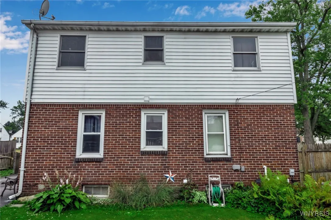 113 Colonial Avenue, Tonawanda, New York 14217, Tonawanda, New York 14217, 4 Bedrooms Bedrooms, 9 Rooms Rooms,2 BathroomsBathrooms,Residential,For Sale,113 Colonial Avenue, Tonawanda, New York 14217,B1628122
