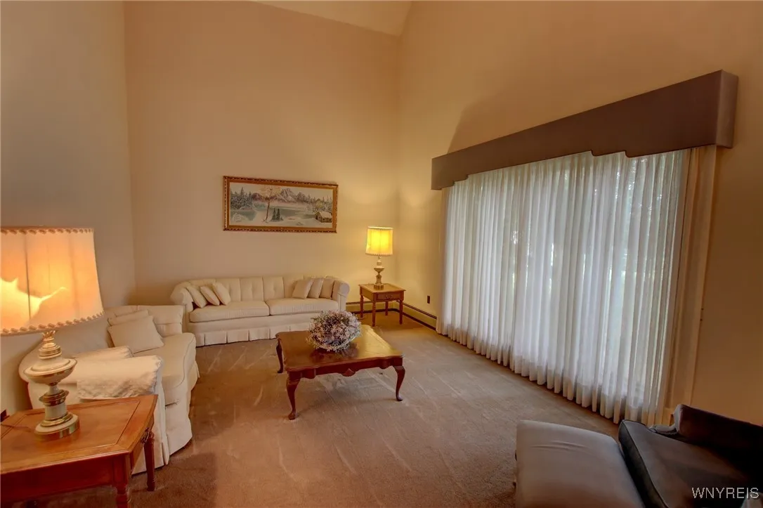 42 Fox Chapel Drive, Orchard Park, New York 14127, Orchard Park, New York 14127, 4 Bedrooms Bedrooms, 12 Rooms Rooms,2 BathroomsBathrooms,Residential,For Sale,42 Fox Chapel Drive, Orchard Park, New York 14127,B1628891