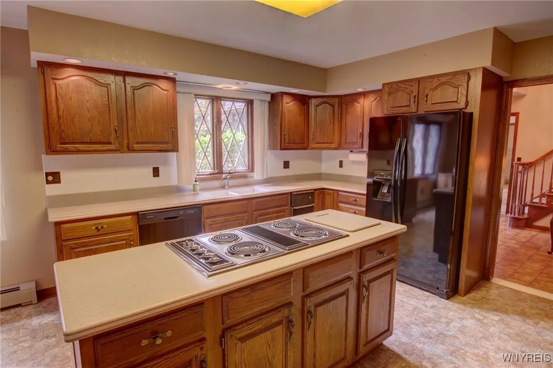 42 Fox Chapel Drive, Orchard Park, New York 14127, Orchard Park, New York 14127, 4 Bedrooms Bedrooms, 12 Rooms Rooms,2 BathroomsBathrooms,Residential,For Sale,42 Fox Chapel Drive, Orchard Park, New York 14127,B1628891