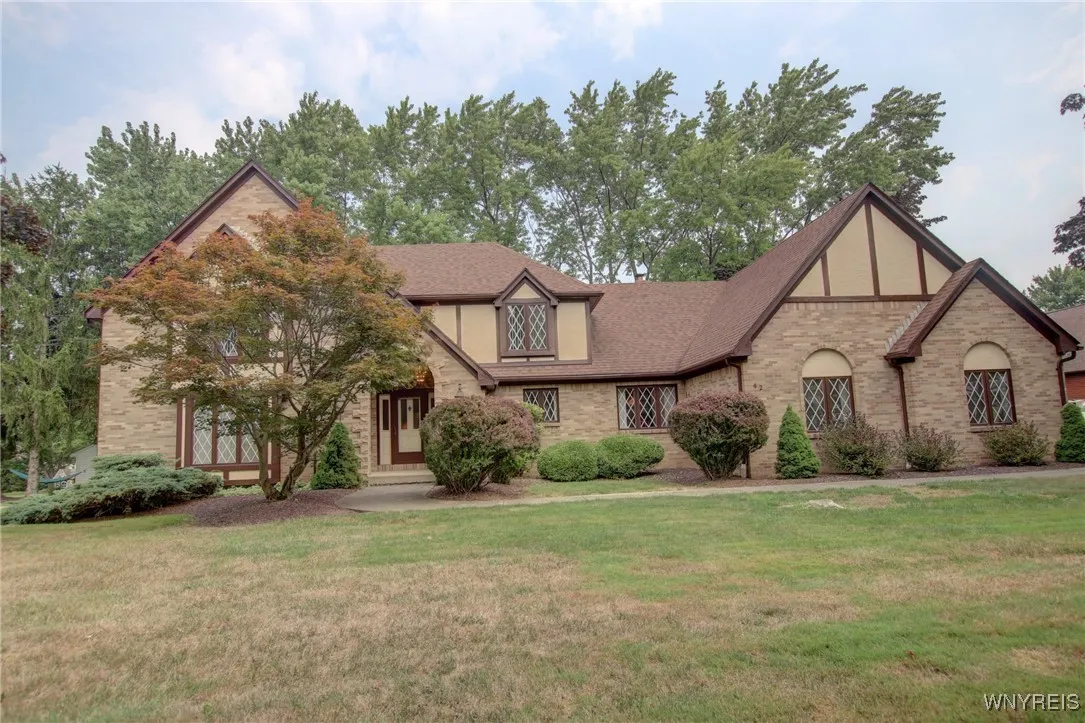 42 Fox Chapel Drive, Orchard Park, New York 14127, Orchard Park, New York 14127, 4 Bedrooms Bedrooms, 12 Rooms Rooms,2 BathroomsBathrooms,Residential,For Sale,42 Fox Chapel Drive, Orchard Park, New York 14127,B1628891