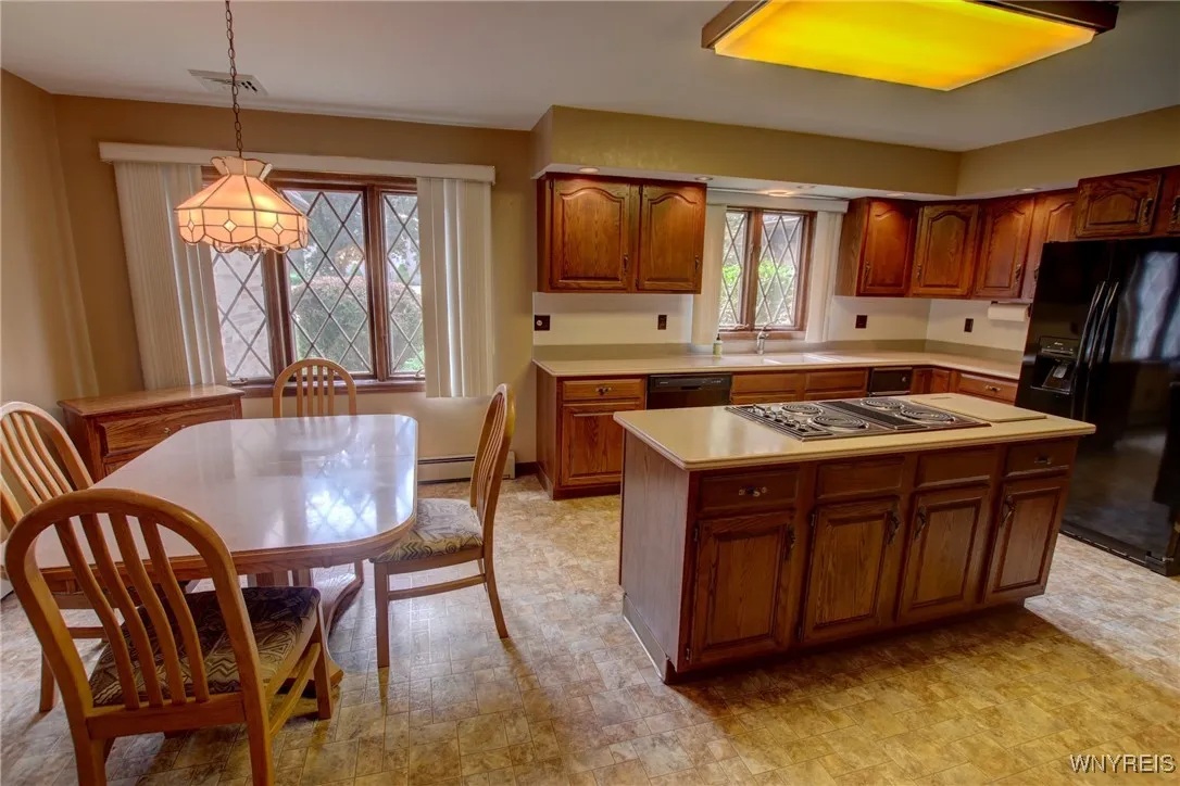 42 Fox Chapel Drive, Orchard Park, New York 14127, Orchard Park, New York 14127, 4 Bedrooms Bedrooms, 12 Rooms Rooms,2 BathroomsBathrooms,Residential,For Sale,42 Fox Chapel Drive, Orchard Park, New York 14127,B1628891