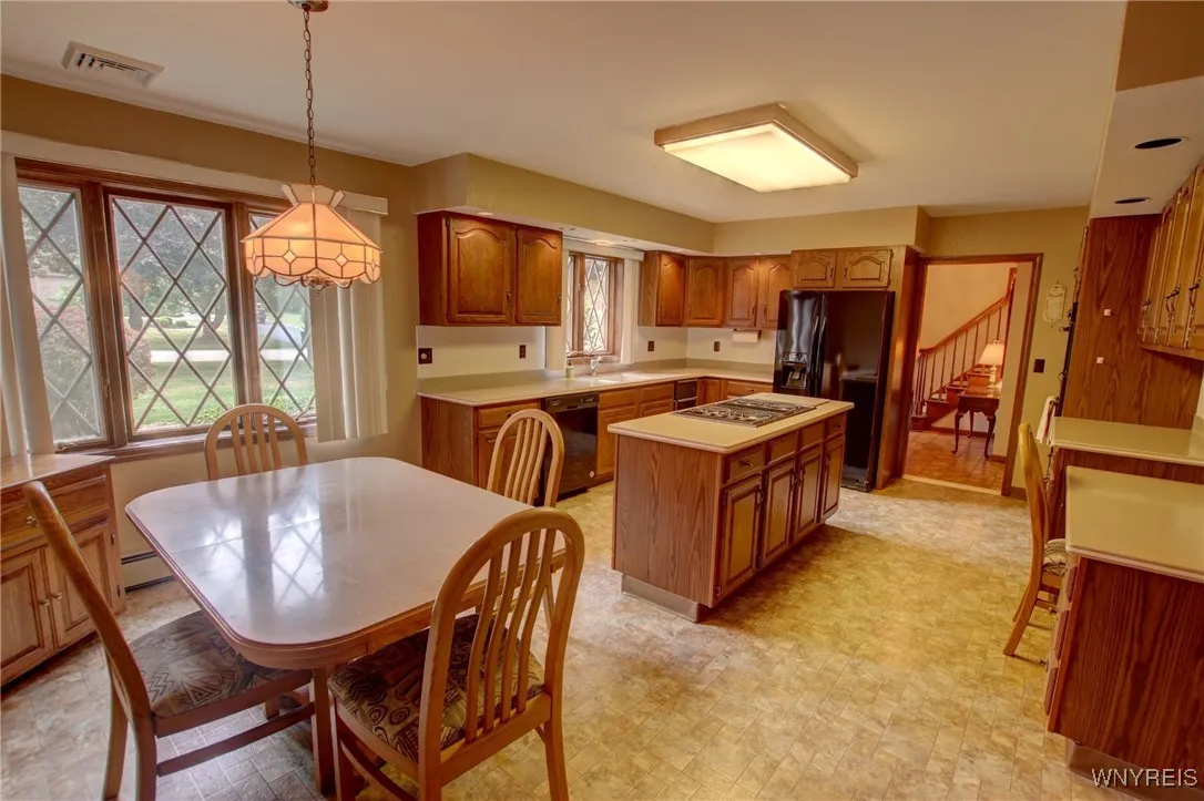 42 Fox Chapel Drive, Orchard Park, New York 14127, Orchard Park, New York 14127, 4 Bedrooms Bedrooms, 12 Rooms Rooms,2 BathroomsBathrooms,Residential,For Sale,42 Fox Chapel Drive, Orchard Park, New York 14127,B1628891