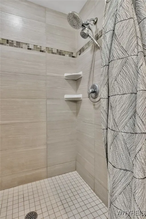 9 Evanshire Lane, Amherst, New York 14221, Amherst, New York 14221, 3 Bedrooms Bedrooms, 6 Rooms Rooms,3 BathroomsBathrooms,Residential,For Sale,9 Evanshire Lane, Amherst, New York 14221,B1628902