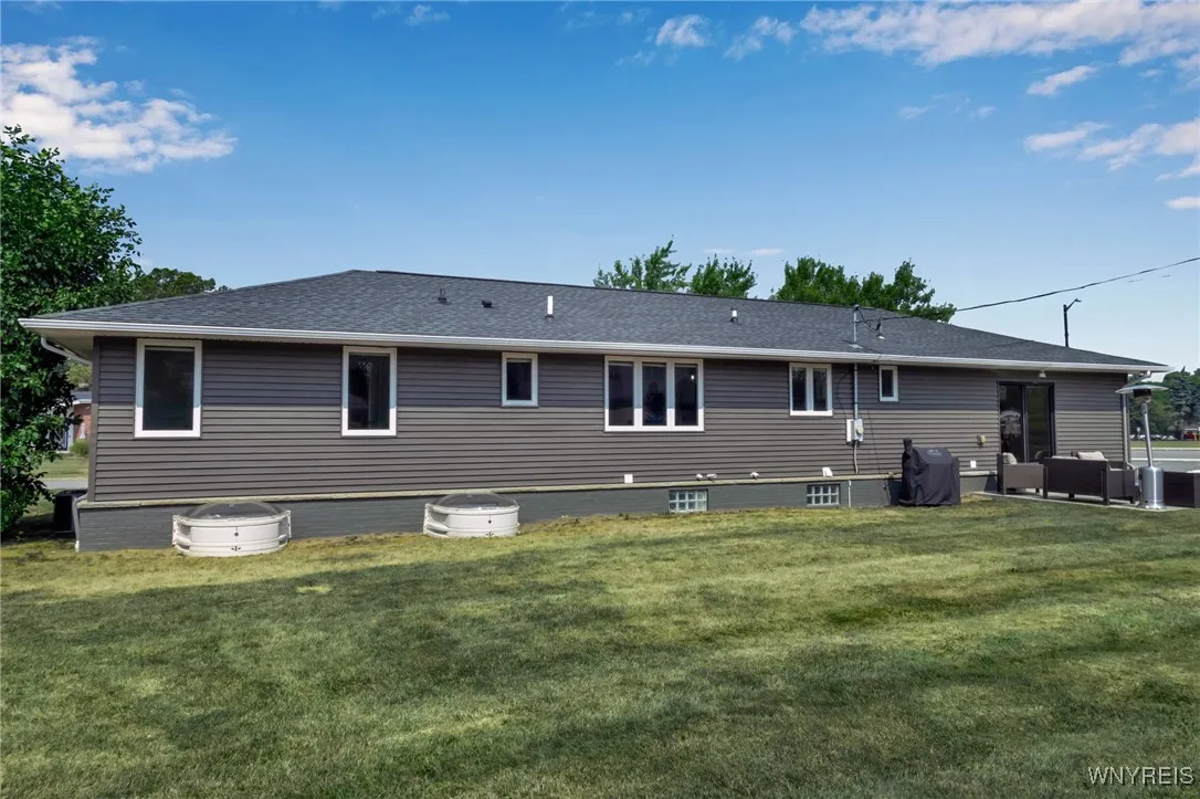 9 Evanshire Lane, Amherst, New York 14221, Amherst, New York 14221, 3 Bedrooms Bedrooms, 6 Rooms Rooms,3 BathroomsBathrooms,Residential,For Sale,9 Evanshire Lane, Amherst, New York 14221,B1628902