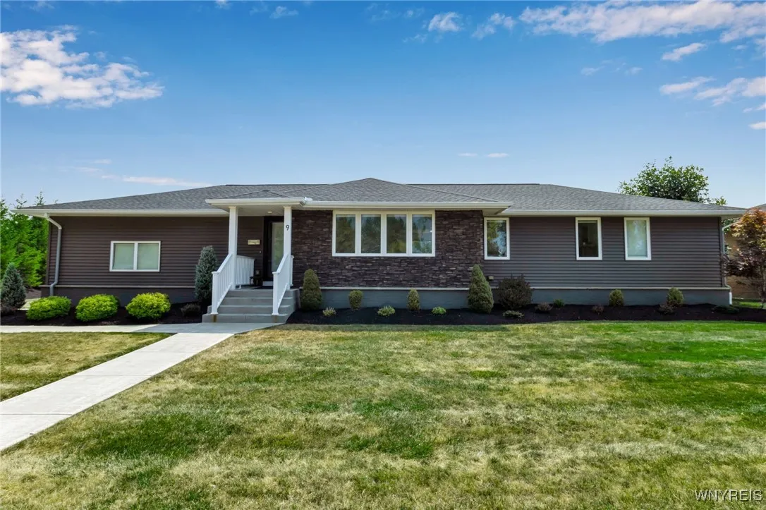 9 Evanshire Lane, Amherst, New York 14221, Amherst, New York 14221, 3 Bedrooms Bedrooms, 6 Rooms Rooms,3 BathroomsBathrooms,Residential,For Sale,9 Evanshire Lane, Amherst, New York 14221,B1628902