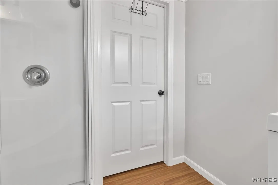 9 Evanshire Lane, Amherst, New York 14221, Amherst, New York 14221, 3 Bedrooms Bedrooms, 6 Rooms Rooms,3 BathroomsBathrooms,Residential,For Sale,9 Evanshire Lane, Amherst, New York 14221,B1628902