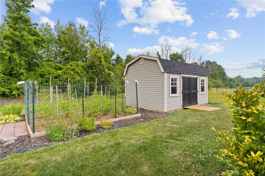 1814 Halesworth Lane, Webster, New York 14519, Webster, New York 14519, 3 Bedrooms Bedrooms, 7 Rooms Rooms,2 BathroomsBathrooms,Residential,Closed,1814 Halesworth Lane, Webster, New York 14519,0,R1628884