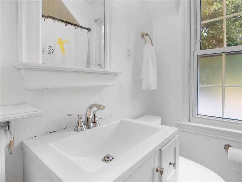 106 Astor Drive, Brighton, New York 14610, Brighton, New York 14610, 3 Bedrooms Bedrooms, 7 Rooms Rooms,1 BathroomBathrooms,Residential,Closed,106 Astor Drive, Brighton, New York 14610,0,R1628572