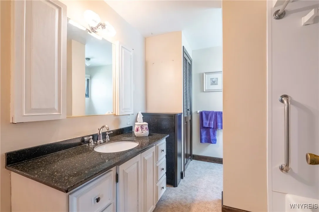 241 Willett St, Buffalo, New York 14206, Buffalo, New York 14206, 5 Bedrooms Bedrooms, ,2 BathroomsBathrooms,Residential,For Sale,241 Willett St, Buffalo, New York 14206,B1628764