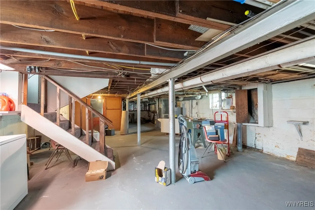 241 Willett St, Buffalo, New York 14206, Buffalo, New York 14206, 5 Bedrooms Bedrooms, ,2 BathroomsBathrooms,Residential,For Sale,241 Willett St, Buffalo, New York 14206,B1628764