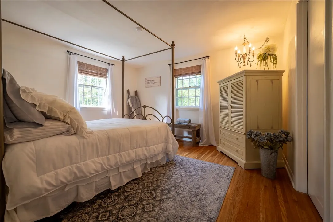 27 Shire Oaks Drive, Pittsford, New York 14534, Pittsford, New York 14534, 4 Bedrooms Bedrooms, 9 Rooms Rooms,1 BathroomBathrooms,Residential,Closed,27 Shire Oaks Drive, Pittsford, New York 14534,0,R1627996