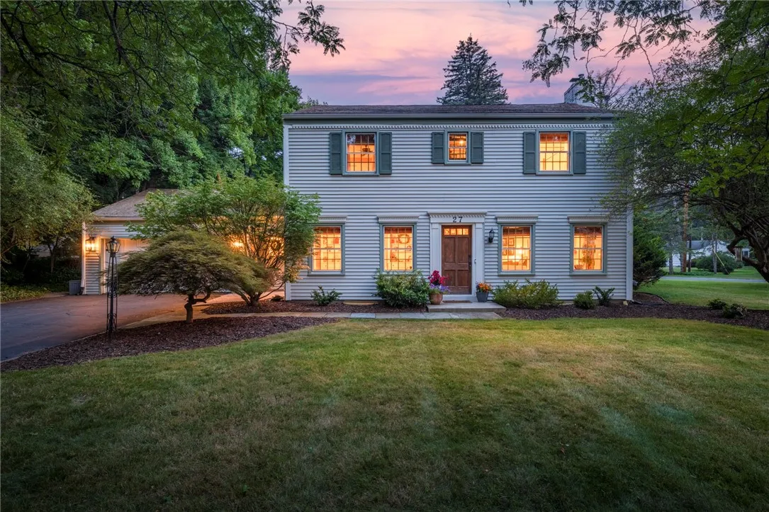 27 Shire Oaks Drive, Pittsford, New York 14534, Pittsford, New York 14534, 4 Bedrooms Bedrooms, 9 Rooms Rooms,1 BathroomBathrooms,Residential,Closed,27 Shire Oaks Drive, Pittsford, New York 14534,0,R1627996