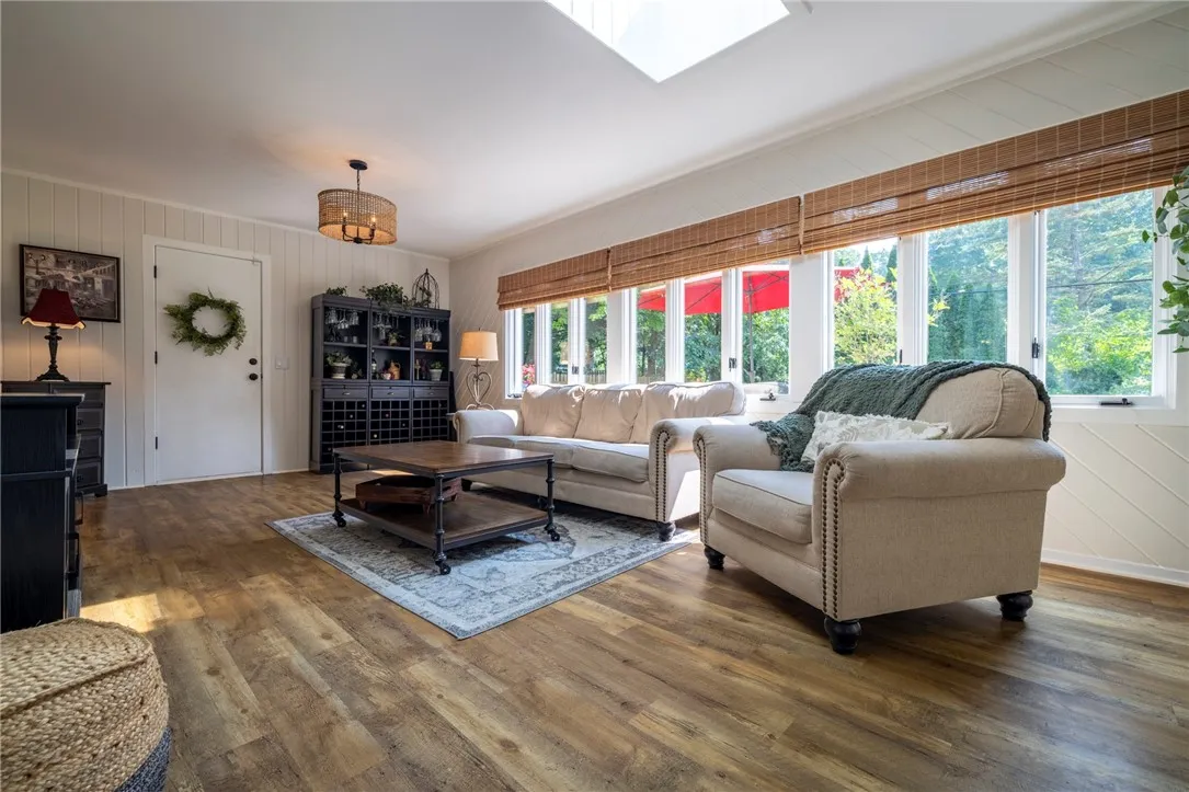 27 Shire Oaks Drive, Pittsford, New York 14534, Pittsford, New York 14534, 4 Bedrooms Bedrooms, 9 Rooms Rooms,1 BathroomBathrooms,Residential,Closed,27 Shire Oaks Drive, Pittsford, New York 14534,0,R1627996