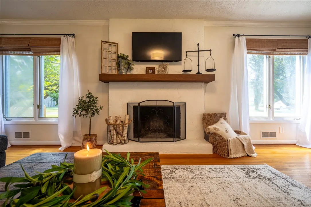 27 Shire Oaks Drive, Pittsford, New York 14534, Pittsford, New York 14534, 4 Bedrooms Bedrooms, 9 Rooms Rooms,1 BathroomBathrooms,Residential,Closed,27 Shire Oaks Drive, Pittsford, New York 14534,0,R1627996