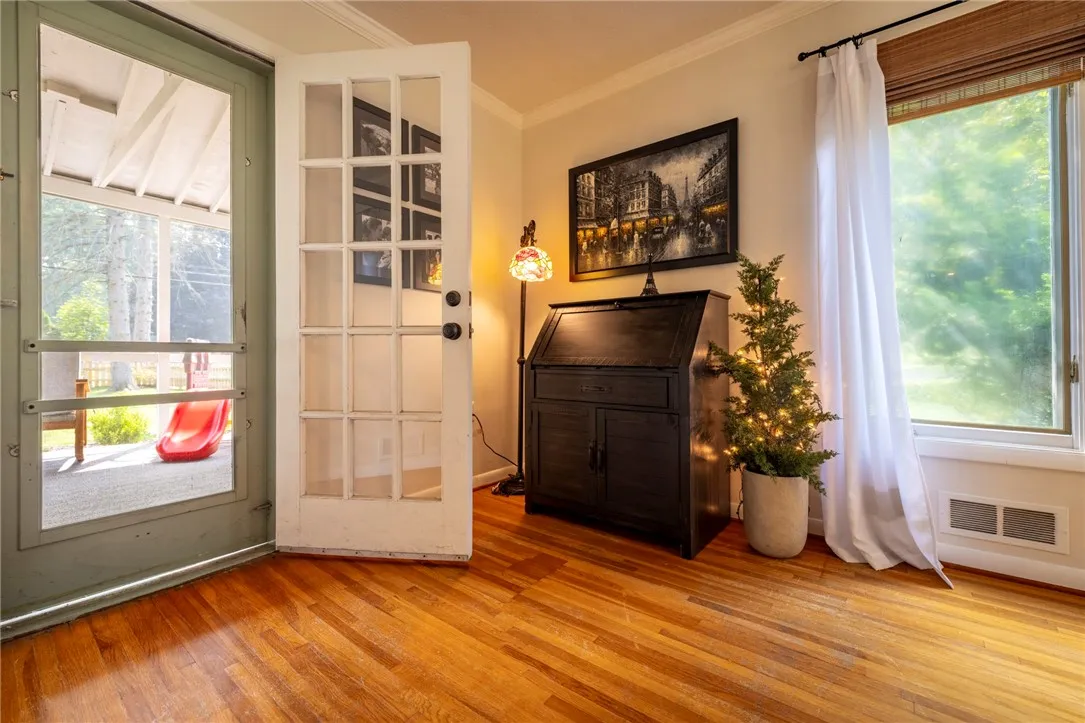 27 Shire Oaks Drive, Pittsford, New York 14534, Pittsford, New York 14534, 4 Bedrooms Bedrooms, 9 Rooms Rooms,1 BathroomBathrooms,Residential,Closed,27 Shire Oaks Drive, Pittsford, New York 14534,0,R1627996