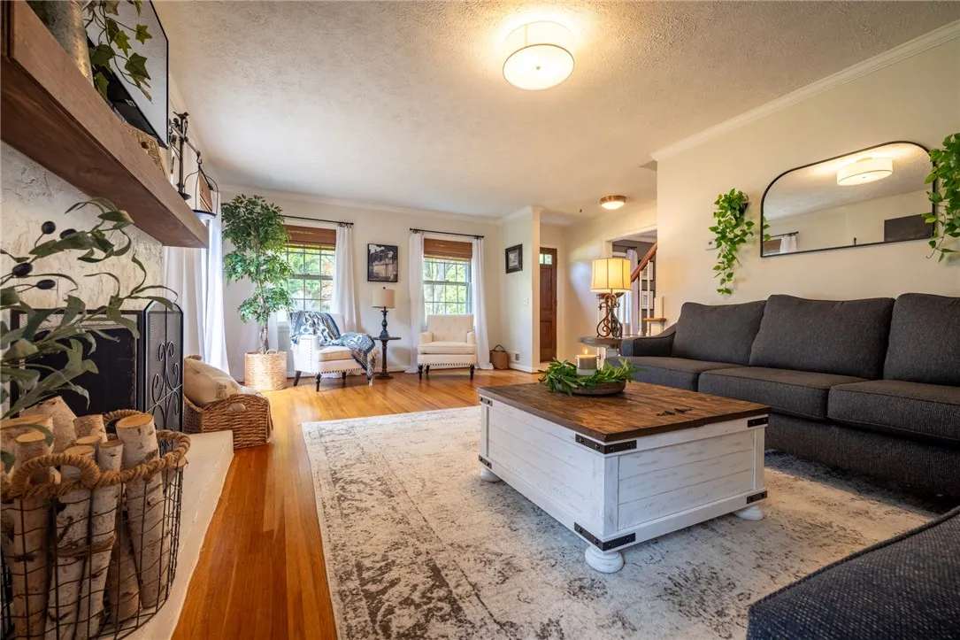 27 Shire Oaks Drive, Pittsford, New York 14534, Pittsford, New York 14534, 4 Bedrooms Bedrooms, 9 Rooms Rooms,1 BathroomBathrooms,Residential,Closed,27 Shire Oaks Drive, Pittsford, New York 14534,0,R1627996