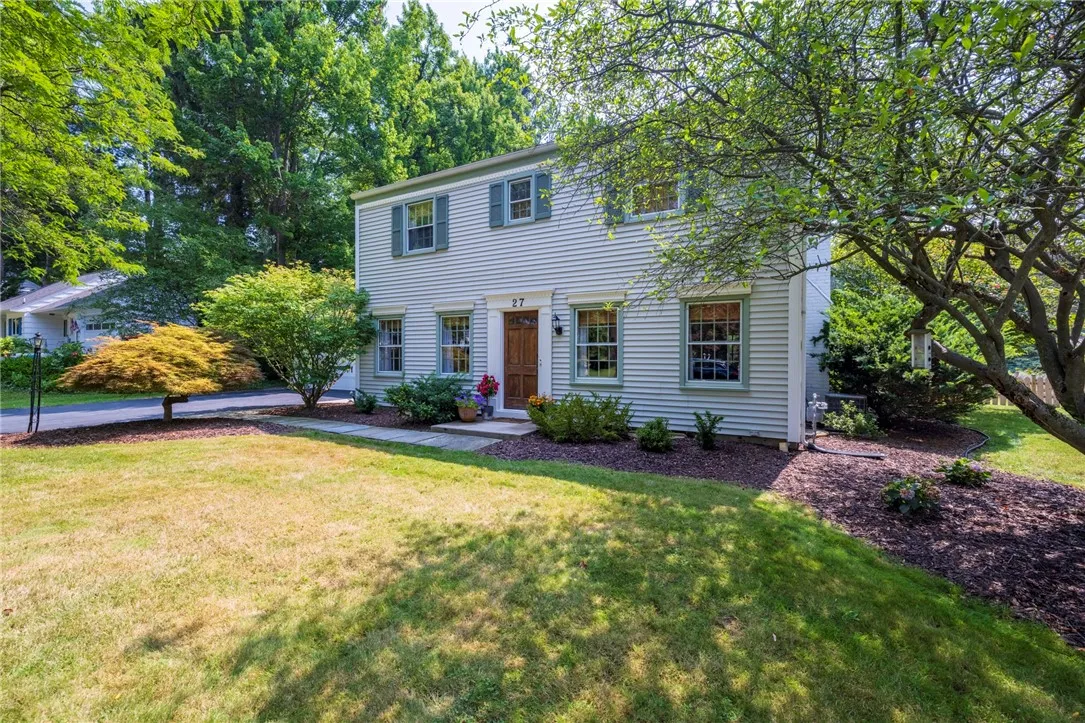 27 Shire Oaks Drive, Pittsford, New York 14534, Pittsford, New York 14534, 4 Bedrooms Bedrooms, 9 Rooms Rooms,1 BathroomBathrooms,Residential,Closed,27 Shire Oaks Drive, Pittsford, New York 14534,0,R1627996