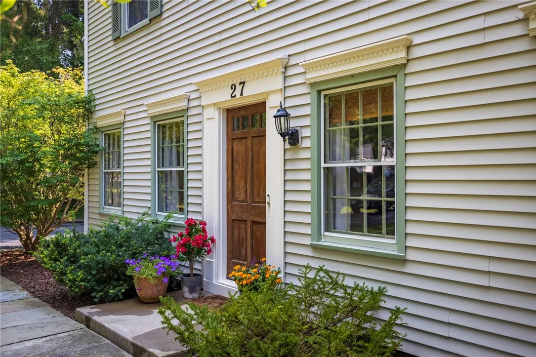 27 Shire Oaks Drive, Pittsford, New York 14534, Pittsford, New York 14534, 4 Bedrooms Bedrooms, 9 Rooms Rooms,1 BathroomBathrooms,Residential,Closed,27 Shire Oaks Drive, Pittsford, New York 14534,0,R1627996