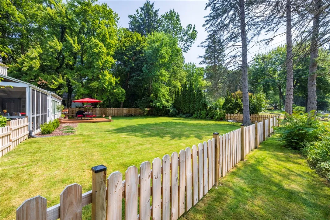 27 Shire Oaks Drive, Pittsford, New York 14534, Pittsford, New York 14534, 4 Bedrooms Bedrooms, 9 Rooms Rooms,1 BathroomBathrooms,Residential,Closed,27 Shire Oaks Drive, Pittsford, New York 14534,0,R1627996