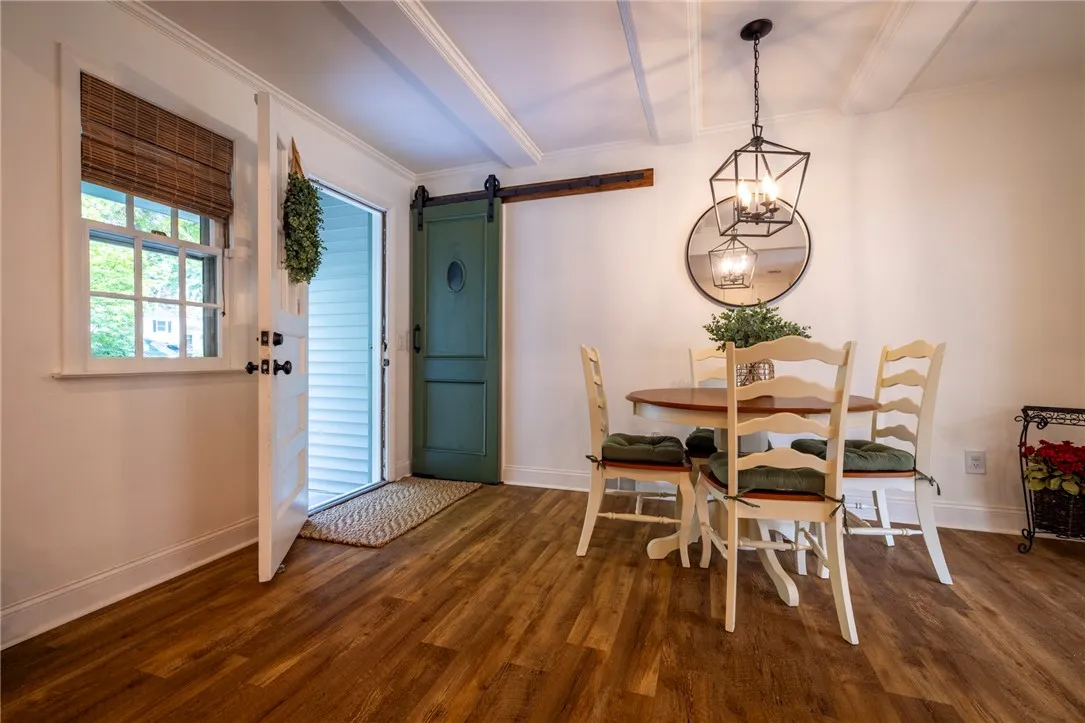 27 Shire Oaks Drive, Pittsford, New York 14534, Pittsford, New York 14534, 4 Bedrooms Bedrooms, 9 Rooms Rooms,1 BathroomBathrooms,Residential,Closed,27 Shire Oaks Drive, Pittsford, New York 14534,0,R1627996