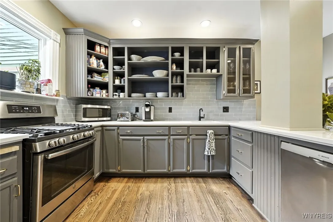 579 Breckenridge Street, Buffalo, New York 14222, Buffalo, New York 14222, 3 Bedrooms Bedrooms, 6 Rooms Rooms,1 BathroomBathrooms,Residential,For Sale,579 Breckenridge Street, Buffalo, New York 14222,B1628436