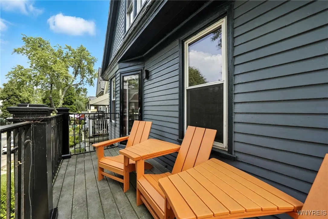 579 Breckenridge Street, Buffalo, New York 14222, Buffalo, New York 14222, 3 Bedrooms Bedrooms, 6 Rooms Rooms,1 BathroomBathrooms,Residential,For Sale,579 Breckenridge Street, Buffalo, New York 14222,B1628436