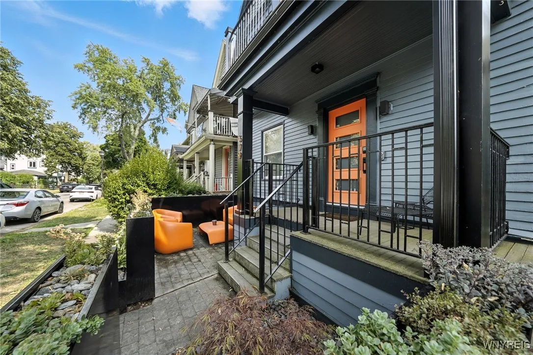 579 Breckenridge Street, Buffalo, New York 14222, Buffalo, New York 14222, 3 Bedrooms Bedrooms, 6 Rooms Rooms,1 BathroomBathrooms,Residential,For Sale,579 Breckenridge Street, Buffalo, New York 14222,B1628436
