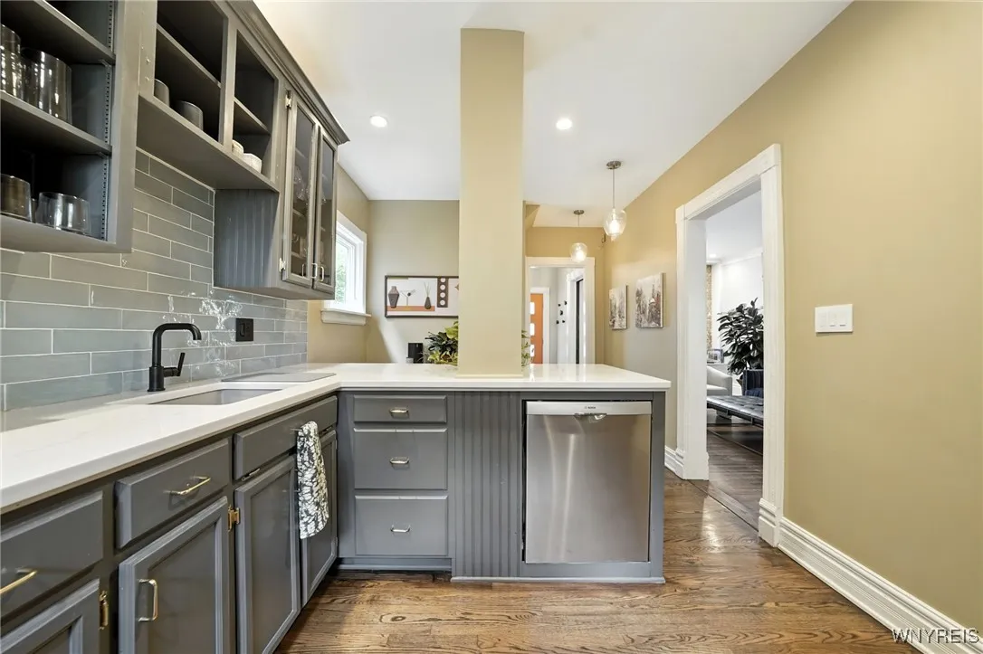 579 Breckenridge Street, Buffalo, New York 14222, Buffalo, New York 14222, 3 Bedrooms Bedrooms, 6 Rooms Rooms,1 BathroomBathrooms,Residential,For Sale,579 Breckenridge Street, Buffalo, New York 14222,B1628436
