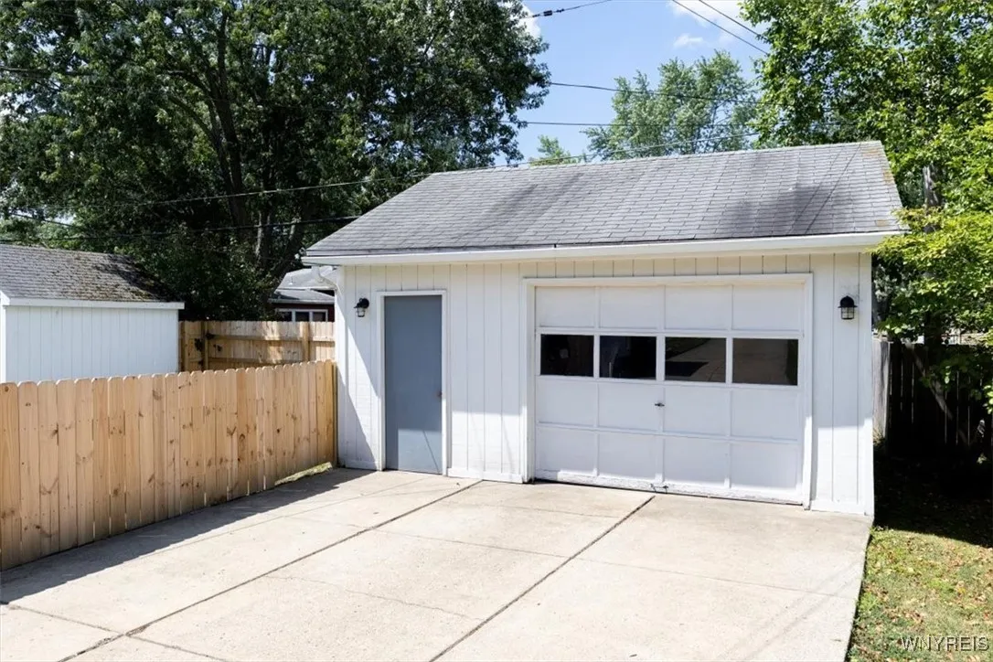 3598 Wabash Avenue, Hamburg, New York 14219, Hamburg, New York 14219, 3 Bedrooms Bedrooms, 6 Rooms Rooms,1 BathroomBathrooms,Residential,Closed,3598 Wabash Avenue, Hamburg, New York 14219,0,B1628101