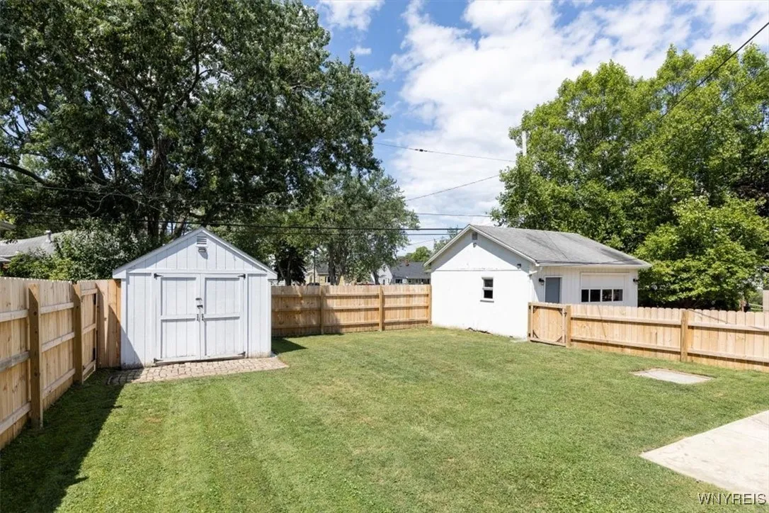 3598 Wabash Avenue, Hamburg, New York 14219, Hamburg, New York 14219, 3 Bedrooms Bedrooms, 6 Rooms Rooms,1 BathroomBathrooms,Residential,Closed,3598 Wabash Avenue, Hamburg, New York 14219,0,B1628101